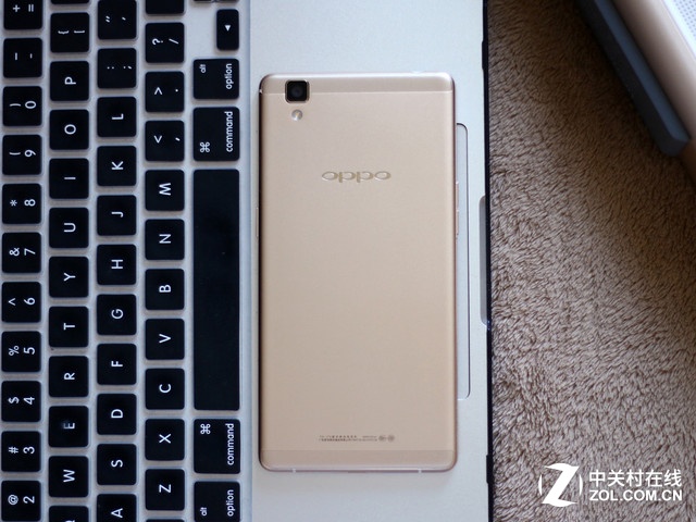 十月新機(jī)看點(diǎn)多 各價(jià)位值得買(mǎi)手機(jī)推薦 