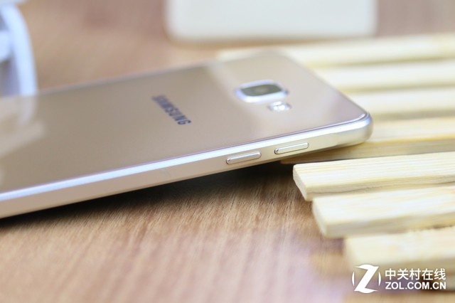 體驗攀升時尚外觀 三星A7 2016版圖賞