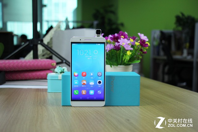 翻轉鏡頭/側邊指紋 成就不凡之榮耀7i 