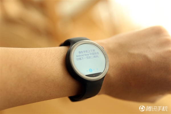 2388元！Moto 360運動版國行圖賞：硅膠腕帶