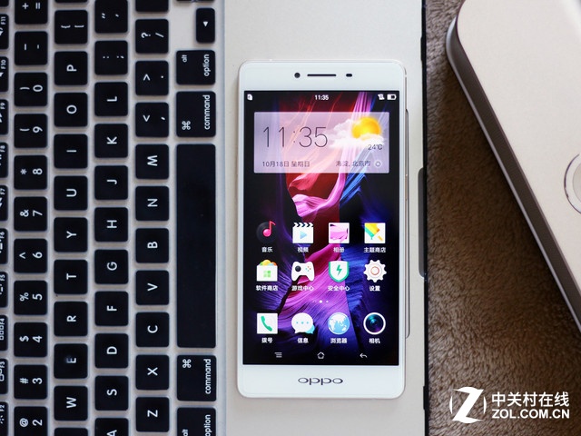 十月新機(jī)看點多 各價位值得買手機(jī)推薦 