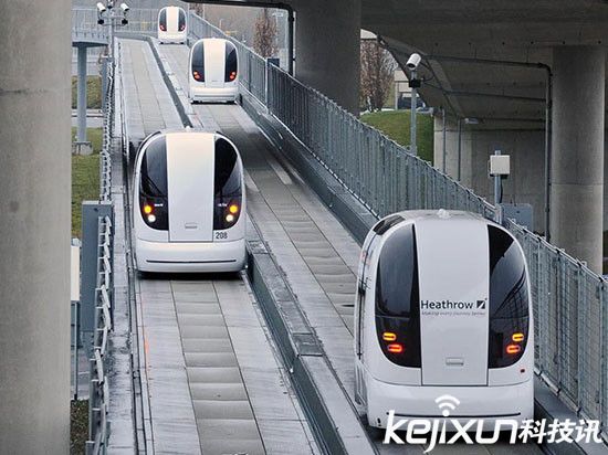 荷蘭人測試無人駕駛大巴笑哭了  車只跑了200米