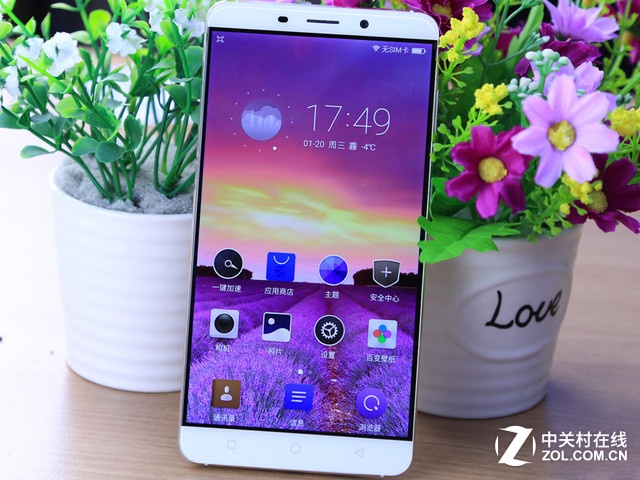 想當朋友圈明星? 這些手機幫你玩轉自拍 