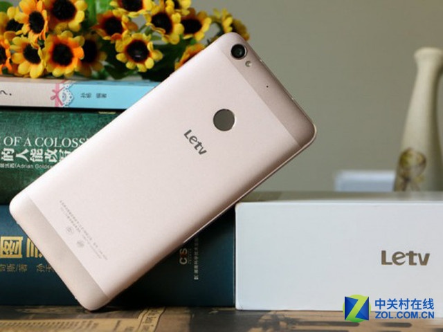 內(nèi)置3GB RAM 樂視超級手機(jī)1s僅售1099 