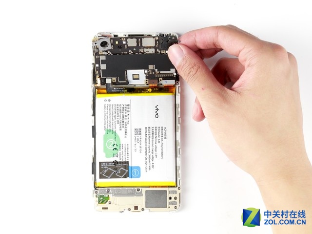 防水防塵性能優(yōu)異 vivoX6plus拆解圖賞