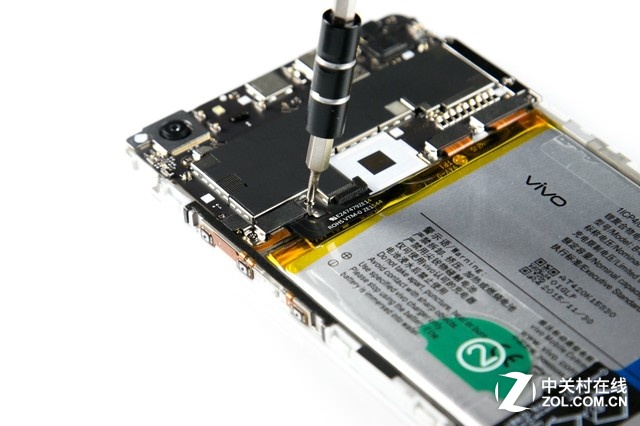 防水防塵性能優異 vivoX6plus拆解圖賞