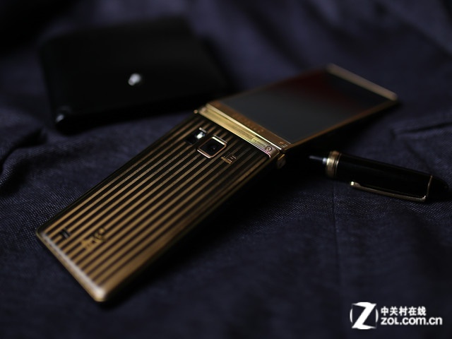 大氣華麗機型 三星 W2015報價7186元 