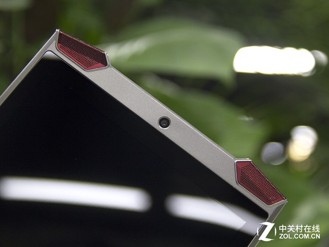 再掀游戲浪潮？掠奪者Predator 8評測 