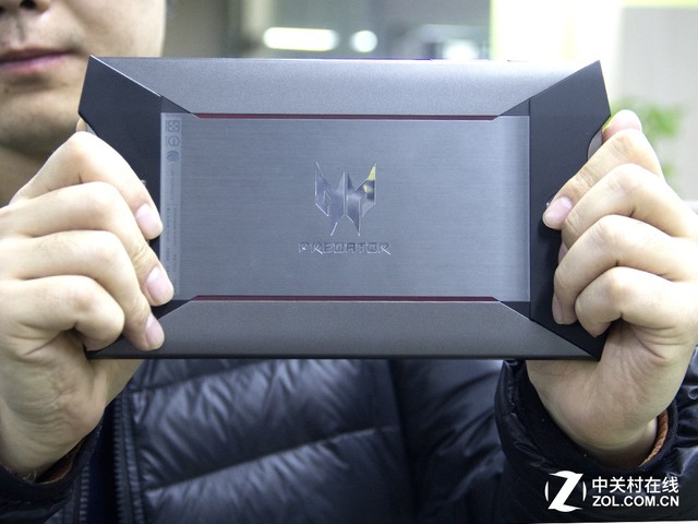 再掀游戲浪潮？掠奪者Predator 8評測 