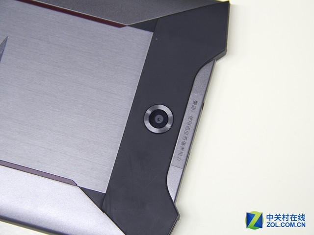 再掀游戲浪潮？掠奪者Predator 8評測 