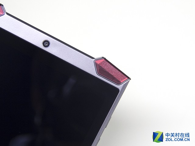 再掀游戲浪潮？掠奪者Predator 8評測 