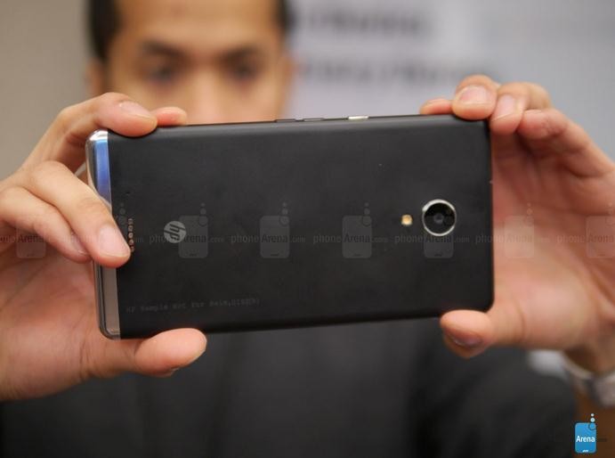 4GB內存+驍龍820 HP Win10旗艦手機上手