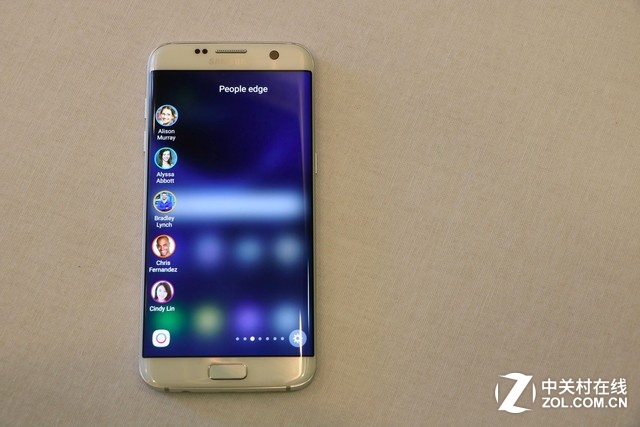 三星S7 edge換裝 側面屏幕到底能干啥