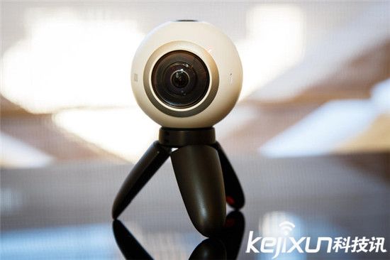 MWC2016三星發(fā)布Gear 360全景相機 扎克伯格為其站臺