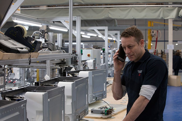 搭物聯網版Win10 松下FZ-F1手機展示