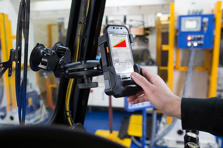 搭物聯網版Win10 松下FZ-F1手機展示