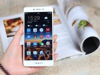 顏值與實(shí)力完美結(jié)合 這才是要買的手機(jī)