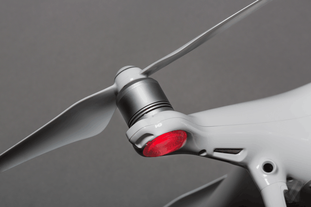 感受逆天黑科技：大疆Phantom 4搶先看