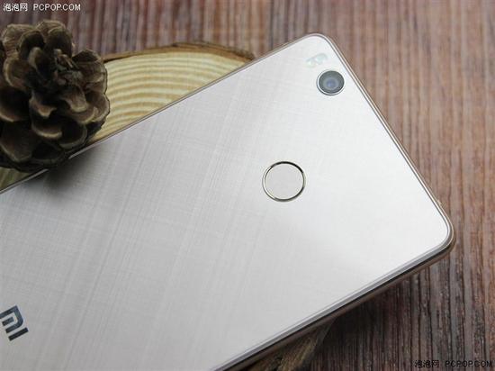 經(jīng)典升級的小米4S評測 顏值握感出色結合 