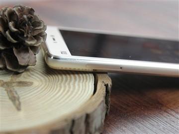 經(jīng)典升級的小米4S評測 顏值握感出色結合 