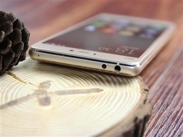 經(jīng)典升級的小米4S評測 顏值握感出色結合 
