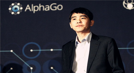 人類(lèi)輸了：人工智能以及機(jī)器人可能會(huì)統(tǒng)治人類(lèi)