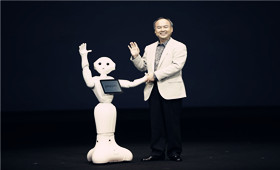 軟銀不僅投資了阿里巴巴：還開(kāi)發(fā)了情感機(jī)器人Pebble