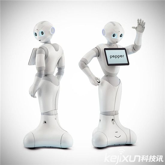 軟銀不僅投資了阿里巴巴：還開發了情感機器人Pebble