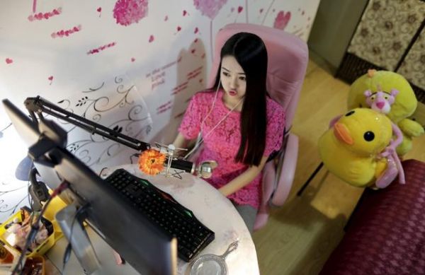 網絡直播火爆的是與非：播主自稱很少直播色情