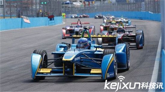 無(wú)人駕駛賽車(chē)亮相 還要賽車(chē)手做什么？