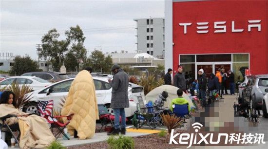 特斯拉正式發布Model 3：全球粉絲瘋了！