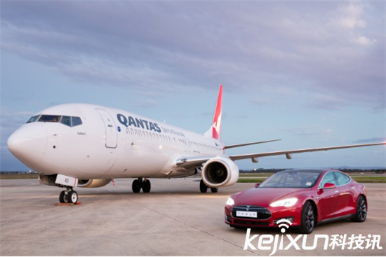 Model S公然追逐飛機(jī) 最強(qiáng)急速跑車來襲！