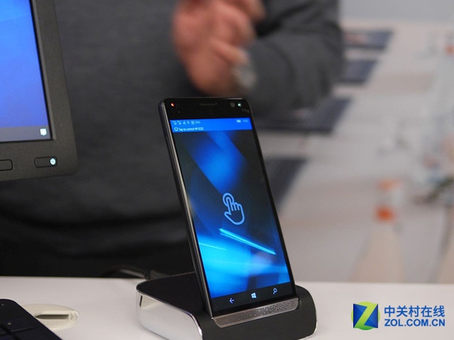 4GB<a href=/tags/2778-0.html target=_blank class=infotextkey>內存</a>+驍龍820 惠普Elite x3澳門發布 