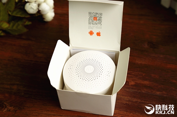 149元!小米第2代智能網(wǎng)關(guān)圖賞:高顏值麻子臉