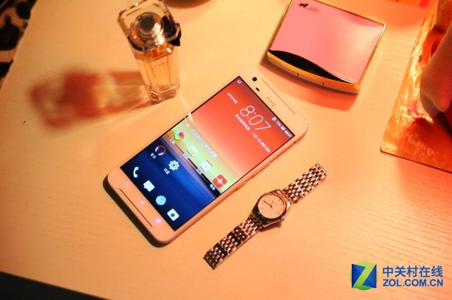 探索高雅的金屬藝術 HTC One X9圖賞