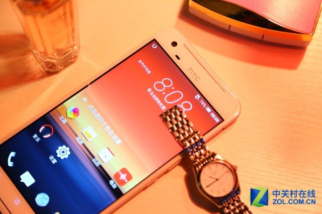 探索高雅的金屬藝術 HTC One X9圖賞