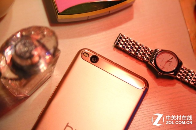 探索高雅的金屬藝術 HTC One X9圖賞