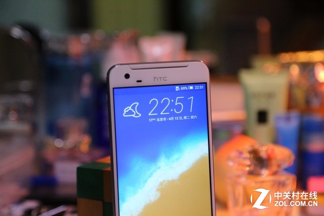 探索高雅的金屬藝術 HTC One X9圖賞