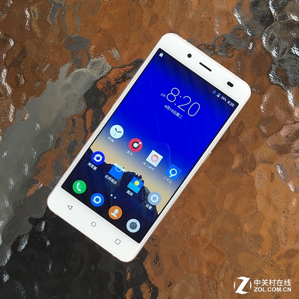 驚艷外觀設(shè)計 藍(lán)魔R10真機(jī)曝光 