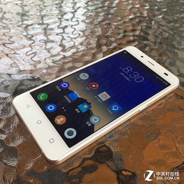 驚艷外觀設(shè)計 藍(lán)魔R10真機(jī)曝光 