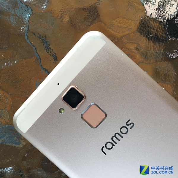 驚艷外觀設(shè)計 藍(lán)魔R10真機(jī)曝光 