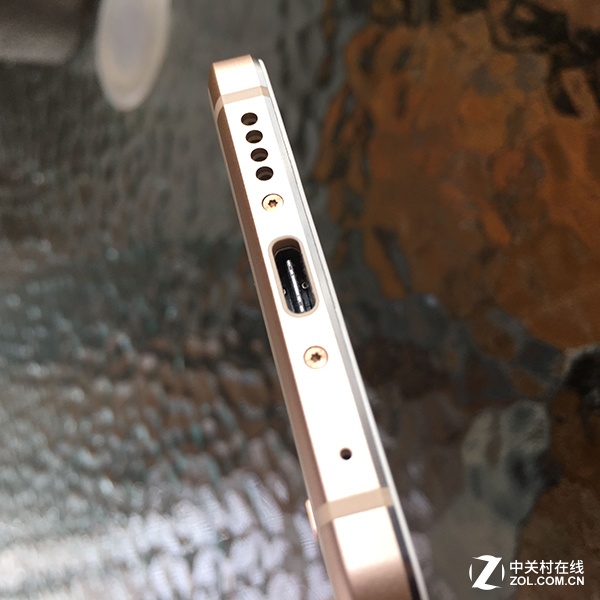 驚艷外觀設(shè)計 藍(lán)魔R10真機(jī)曝光 