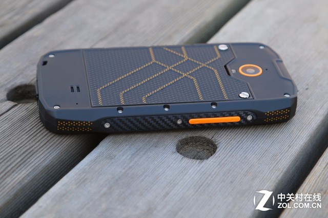 定義都市輕旅行 AGM Rio三防手機(jī)評測（待審核） 