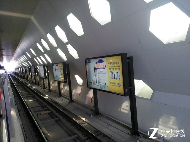 定義都市輕旅行 AGM Rio三防手機(jī)評(píng)測(cè)（待審核） 