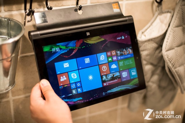 玩轉(zhuǎn)娛樂(lè)辦公 聯(lián)想YOGA平板2 Win版體驗(yàn)