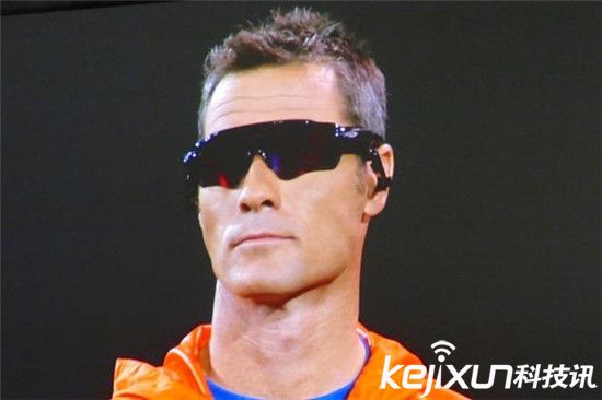 Oculus Rift變身智能眼鏡 扎克伯格虛擬現實計劃 