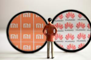 小米換大屏華為上VR 國產手機界誰最有王霸之氣？