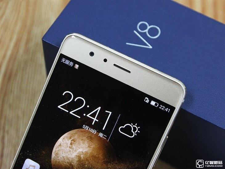 華為榮耀V8評測:極致科技集大成者 內斗華為P9?