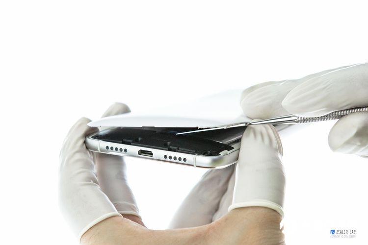 360手機F4做工如何？360手機F4拆機圖解評測