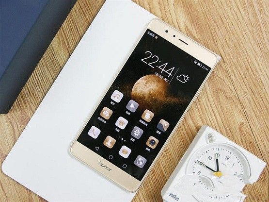 榮耀V8續(xù)航怎么樣 榮耀V8電池續(xù)航測(cè)試